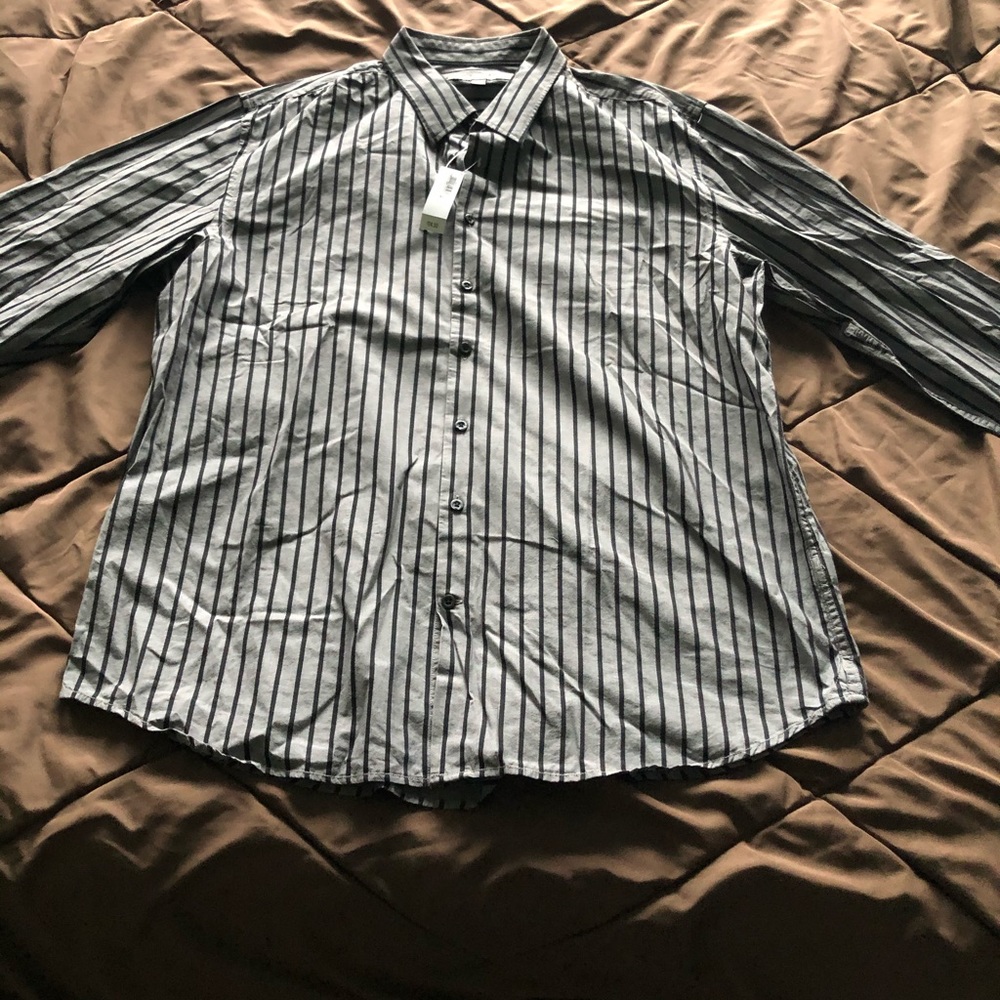 Men’s old navy button down shirt